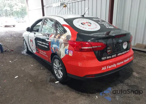 2016 Ford Focus Se z USA, uszkodzony, nr VIN 1FADP3F23GL341043